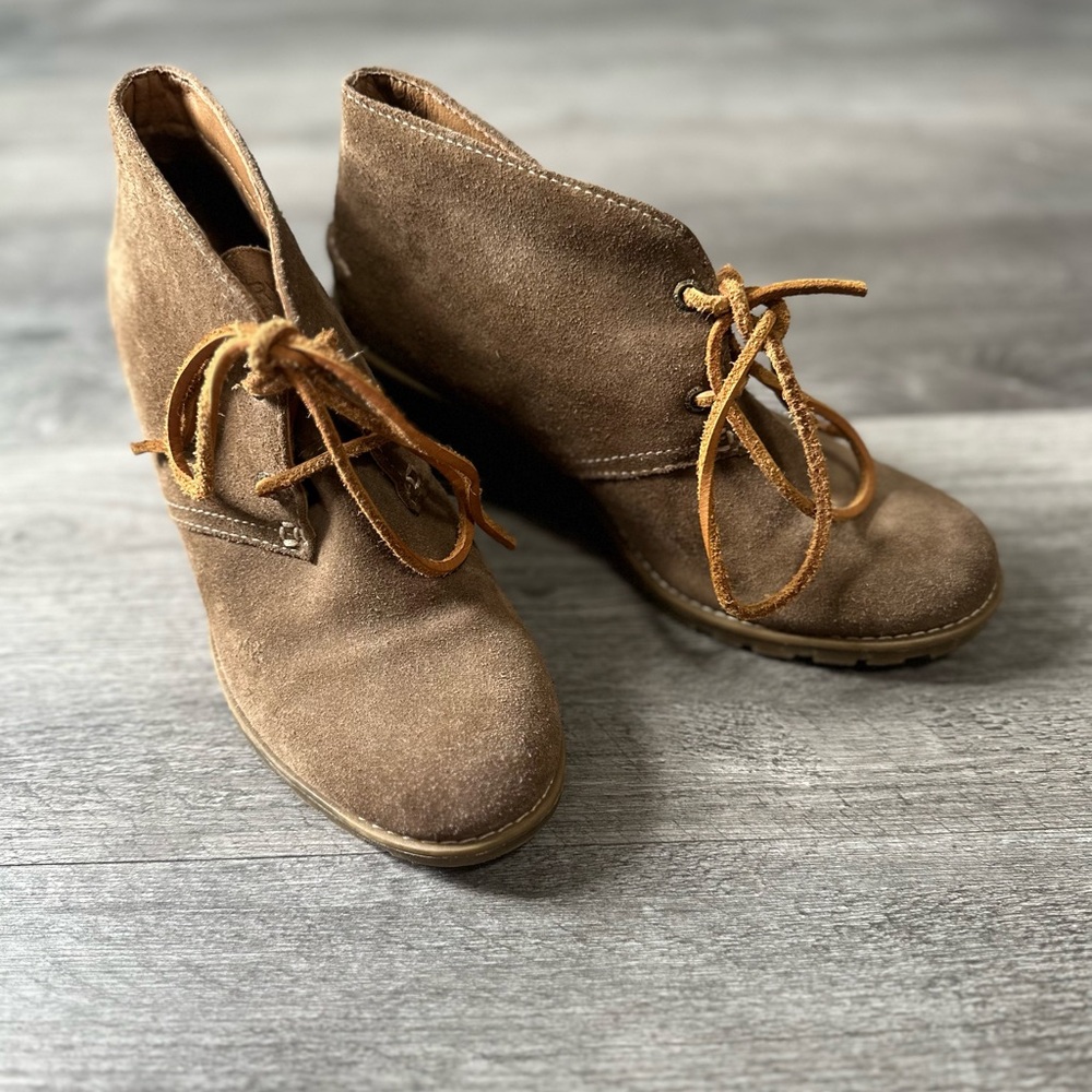 Brown Sperry Top Sider wedge heels